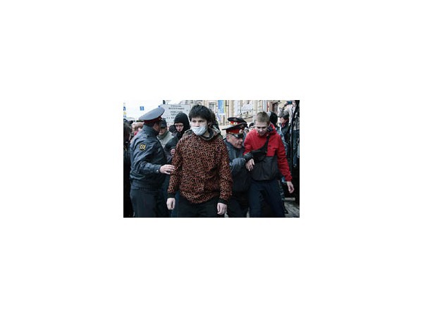 У БКЗ "Октябрьский" задержали анархистов