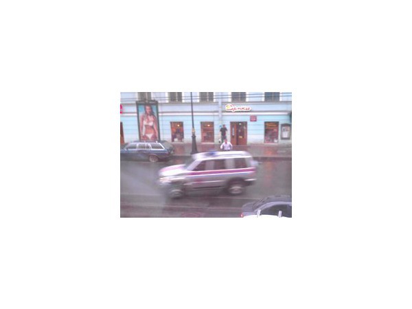 На Литейном машина спасательной службы врезалась в рекламный щит