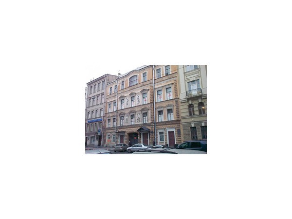 Дом Штакеншнейдера подешевел вдвое