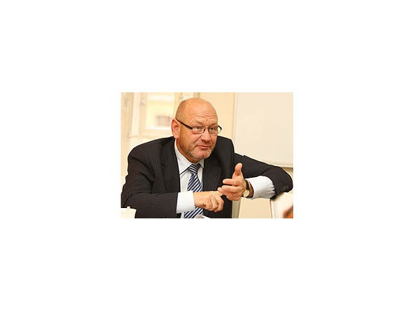 Борис Мурашов: «Ищем способ защитить дороги от шипов»