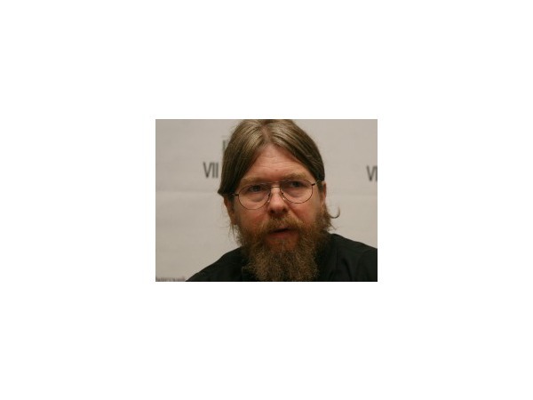 Героем первого дня Книжного салона стал архимандрит Тихон