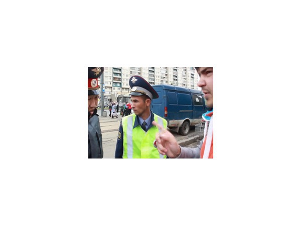 Нотация инспектору ДПС обошлась в 500 рублей