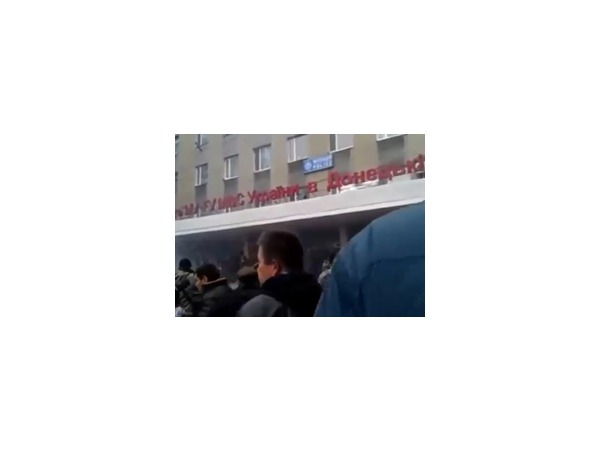 Сторонники федерализации контролируют административные здания в Горловке