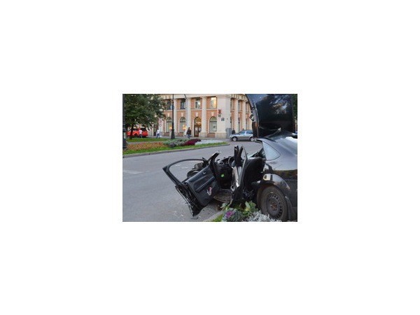 Жертвой аварии на Варшавском шоссе в Москве стал один человек
