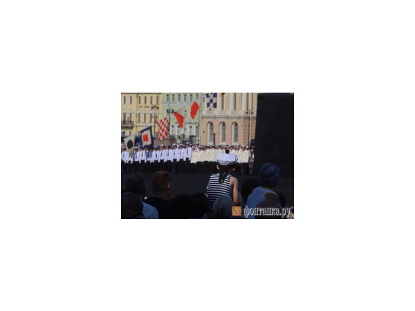 Парад военных кораблей на Неве в честь Дня ВМФ открыт