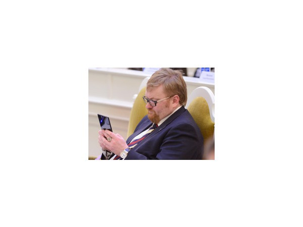 Милонов остался с собачками: за что заблокировали микроблог парламентария