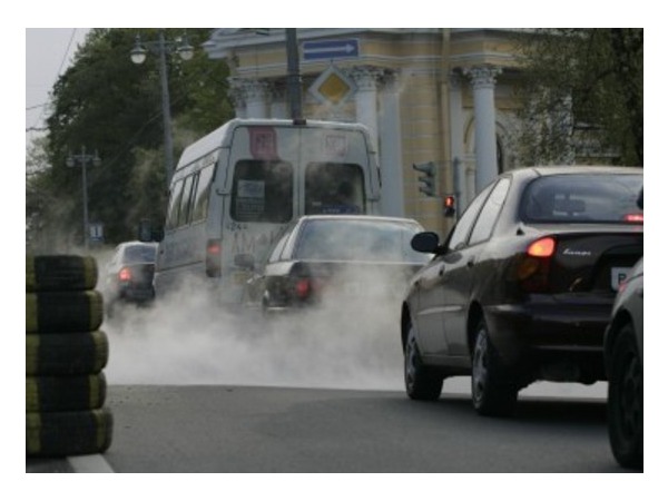Очевидец: Движение по Большому проспекту В.О. ограничено из-за прорыва трубы
