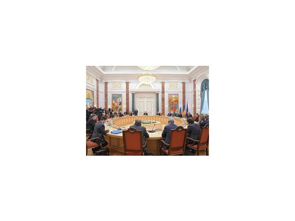 По итогам встречи Путина и Порошенко в Минске 26 августа, российский президент заявил, что прекращение огня в Донбассе — это дело самой Украины
