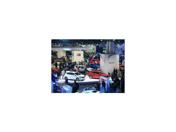 Московский автосалон открылся 27.08.2014 года — на ММАС-2014, в числе 43 российских новинок, зрителей ждут "Лада Веста", XRAY-2, Kalina Cross