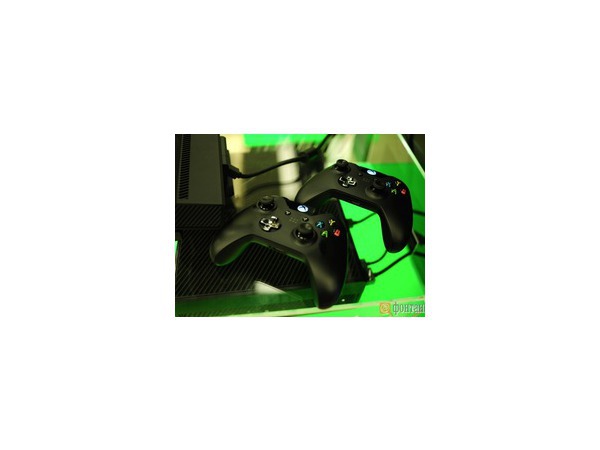 В России начала продаваться консоль Xbox One