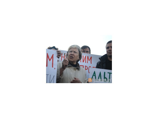 Смольный посмотрел на митинг на Васильевском со стороны
