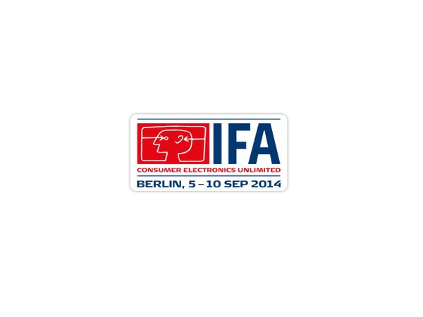 Новинки от IFA-2014: первые изогнутые телевизоры, "селфифоны" и "умные" часы