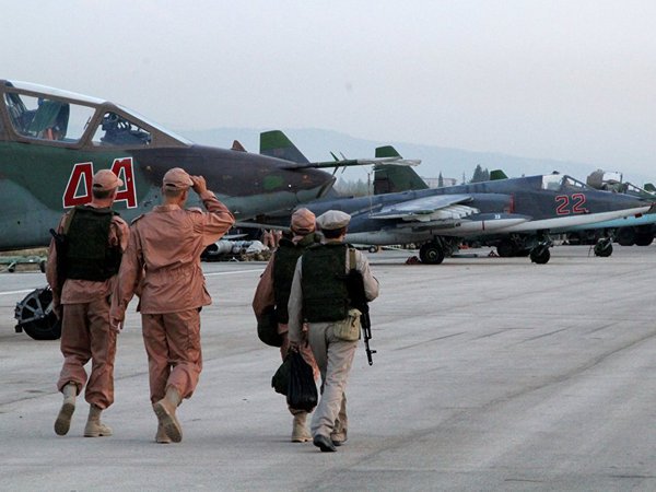 Журналистам показали российскую авиабазу в сирийской Латакии