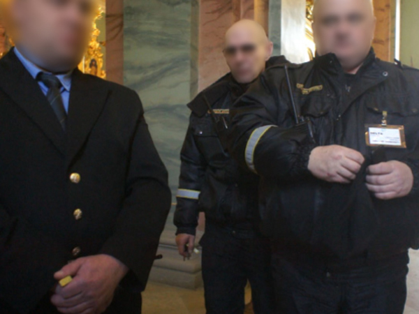 Охрана Петропавловского собора заподозрила журналистов в терроризме