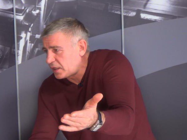 Тревожный город: Украсть фуру с ананасами законнее, чем быть принцем Египта