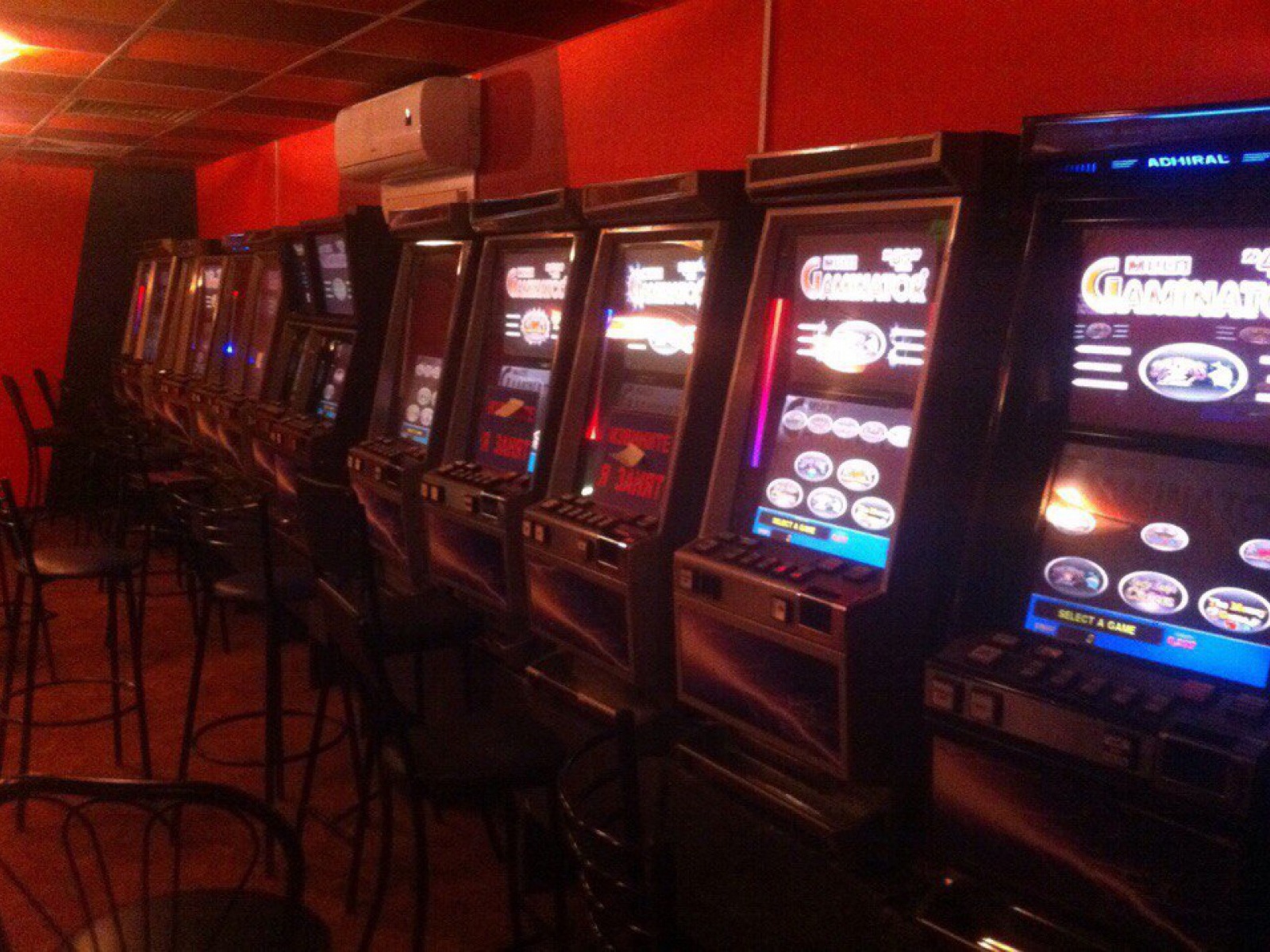Зал игровых автоматов в санкт петербурге сдаю в аренду автоматы игровые