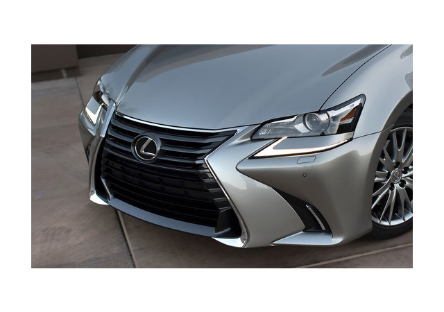 Обновленный Lexus GS получил двухлитровый турбомотор