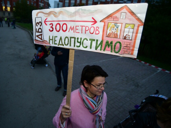 Албин пошел навстречу жителям и пообещал «выселить» два завода из Коломяг