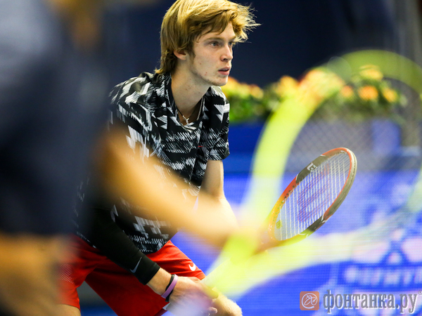 В финале сыграют Соуза и Раонич. Итоги шестого дня St. Petersburg Open