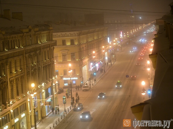 Дымка в Петербурге густеет