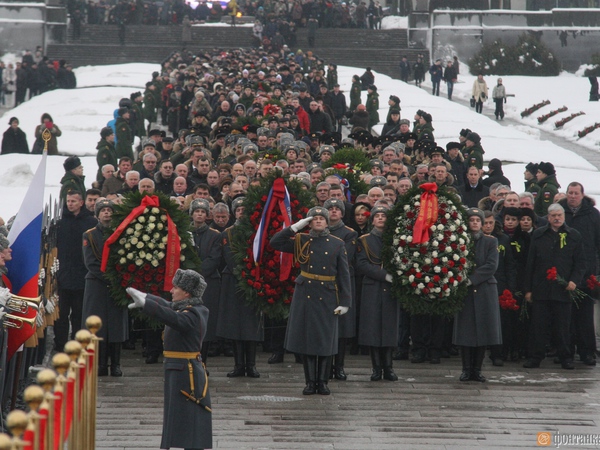 Петербург отмечает 72-ю годовщину снятия блокады Ленинграда