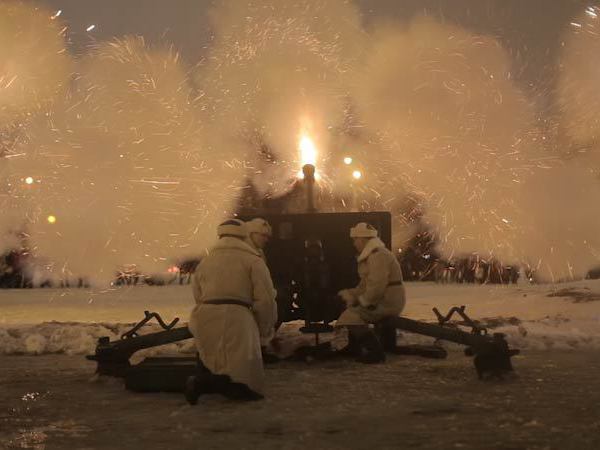 На Марсовом поле повторили легендарный Ленинградский салют 1944 года