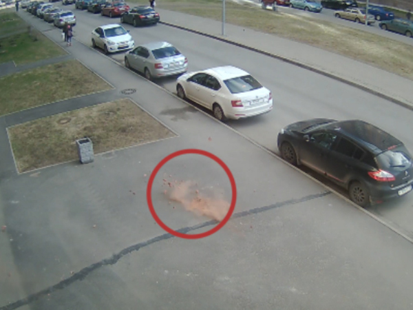 Видео смертоносной выходки подростков на Оптиков