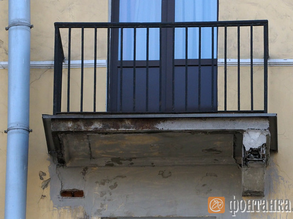 Администрация Центрального района: Балкон на Невском был обрушен в ходе плановой проверки
