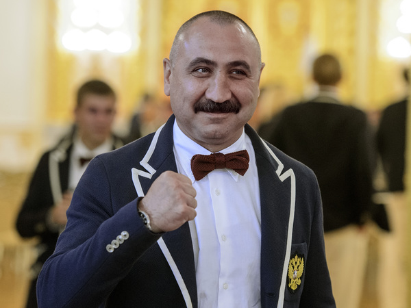 Кто послал на Олимпиаду сборную туристов