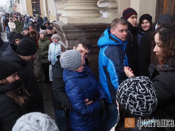 Петербуржцы после новогодних каникул обвалили сайт ЗАГС