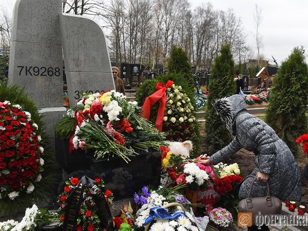 В Петербурге открыли памятник жертвам катастрофы А321 над Синаем