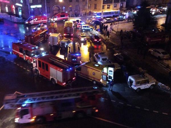 В «Перекрестке» на Кондратьевском произошел взрыв