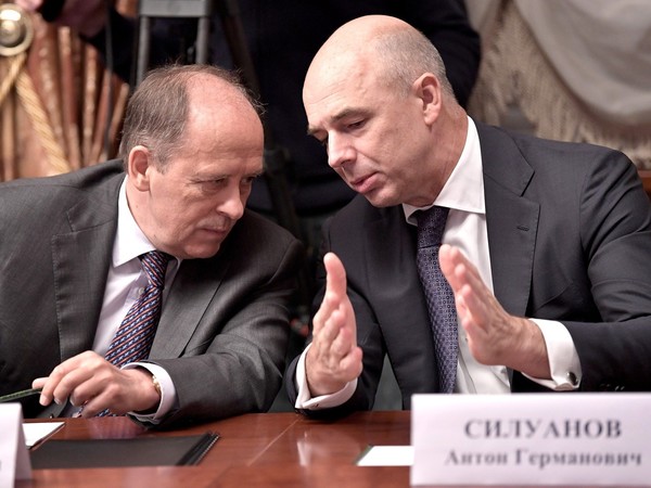 Чтоб ты жил на одну зарплату. Хотя бы Силуанова
