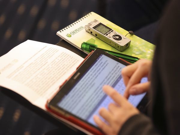 Клиенты Северо-Западного банка Сбербанка 88% операций совершают без использования наличных