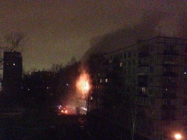 При пожаре на Замшиной улице пострадали две квартиры