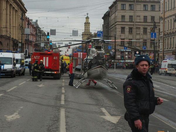 Первый взрыв в метро Петербурга