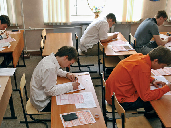 Скандал на ОГЭ в Петербурге