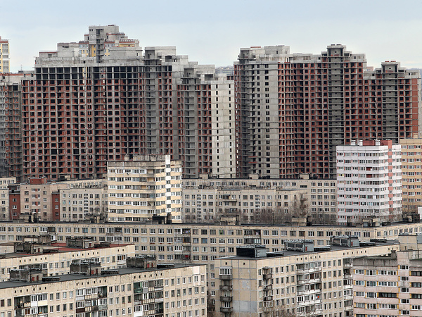 Кто видит «уплотниловку» в Петербурге