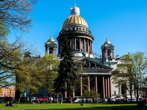 Дети из «Ольгинских детских семейных приютов трудолюбия» бесплатно посетили Исаакиевский собор