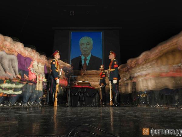Петербуржцы, бывшие коллеги и новый губернатор простились с экс-начальником регионального ГУВД Аркадием Крамаревым