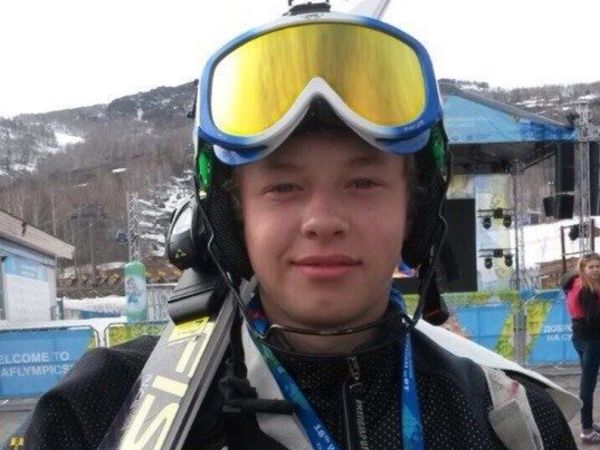«Пока будем перематывать ботинки скотчем, но без лыж совсем никак». Кандидату на Сурдлимпиаду необходим новый инвентарь