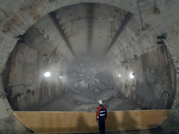 «Метрострой» уперся в «Горный». Смольный признал второй срыв в петербургской подземке