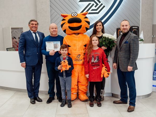 Группа «Эталон» поздравила 11 000 покупателя с начала 2018 года