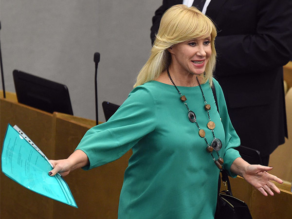 Депутат Оксана Пушкина: Нашим мужчинам легче с «рыбками»