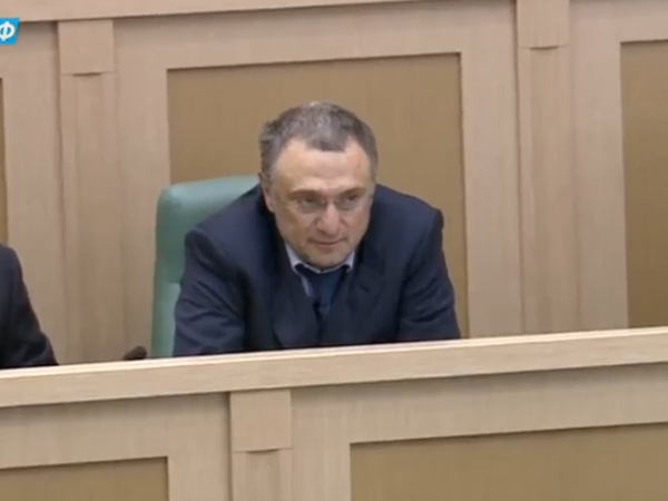 Матвиенко поздравила “французского сидельца” Керимова с возвращением в Россию