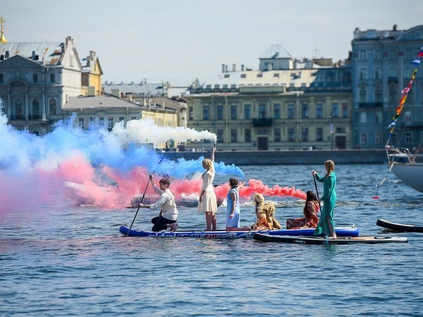 «Фонтанка-SUP-2018»: карнавал супергероев 12 августа