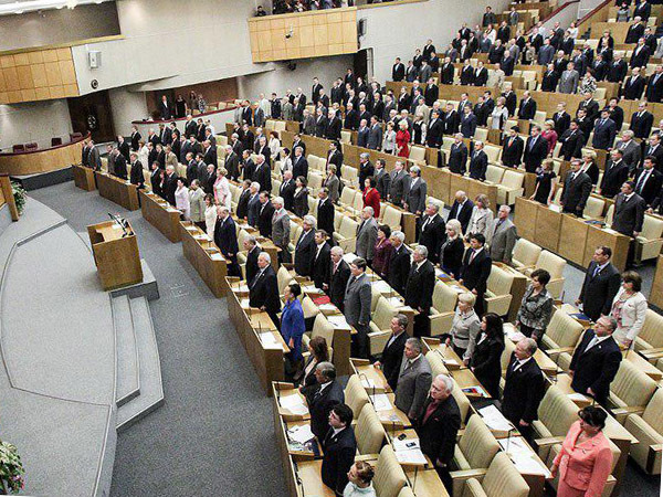 Как 325 депутатов и одна бутылка проголосовали за пенсионную реформу