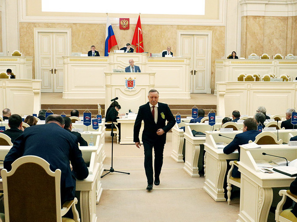 (Не)запланированный уход. Как оппозиционеры объявили войну Беглову, а в ответ получили от Совершаевой