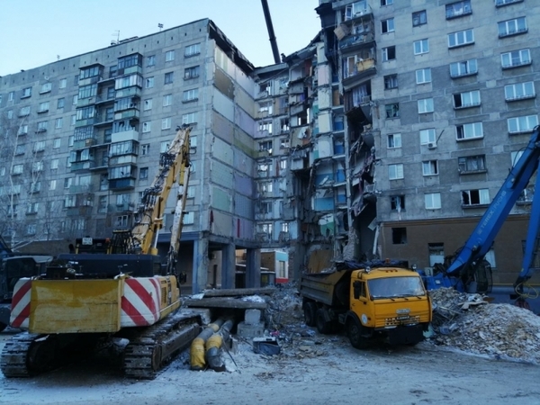«Отвратительный фейк»: полиция Магнитогорска не связывает взрывы дома и машины