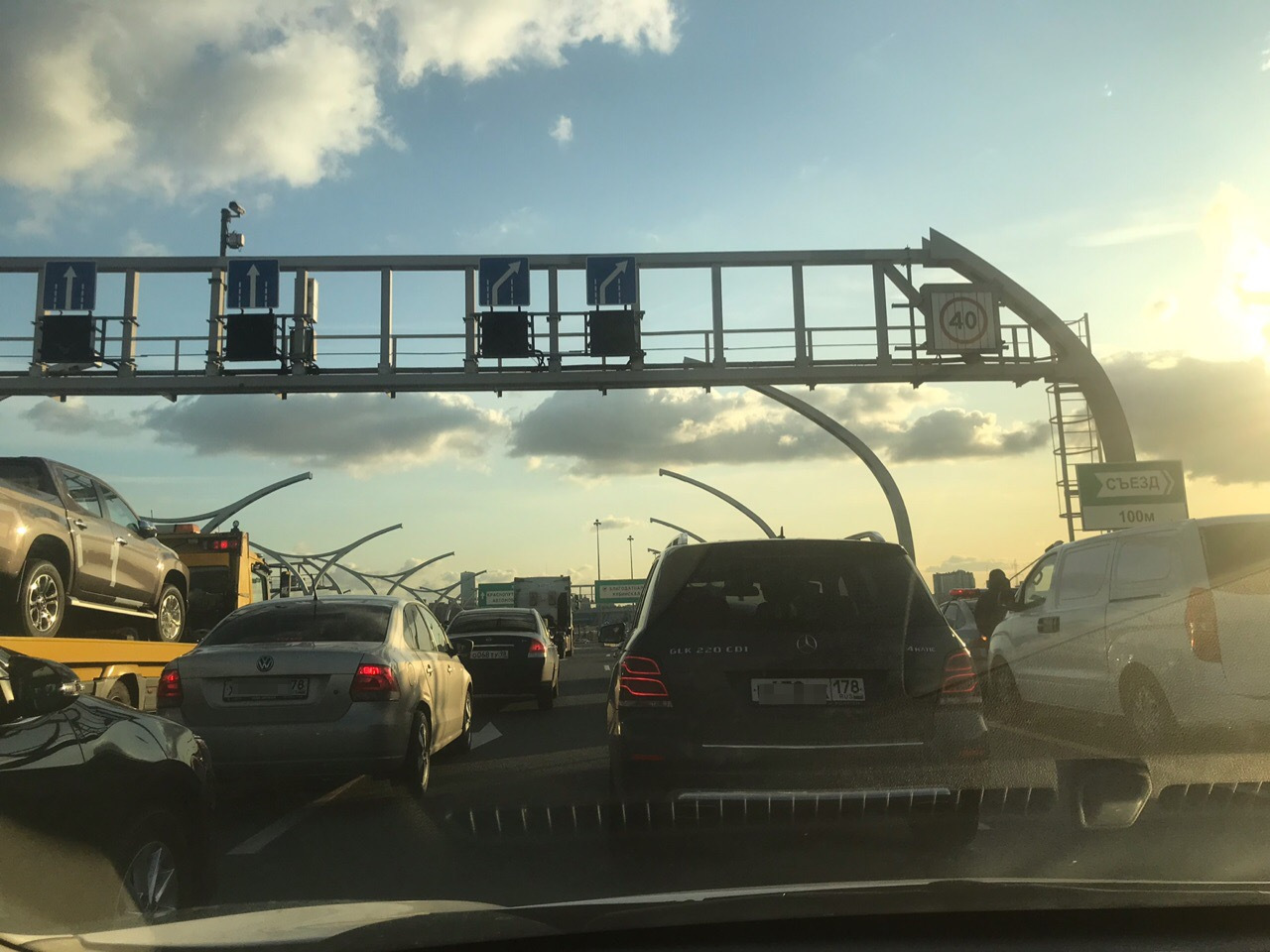 на зсд опрокинулся фуру санкт-петербург. фестиваль зсд. дтп на заезде на зсд. зсд санкт-петербург. въезд на зсд.